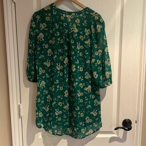 🌼 Floral Green Tunic 🌼